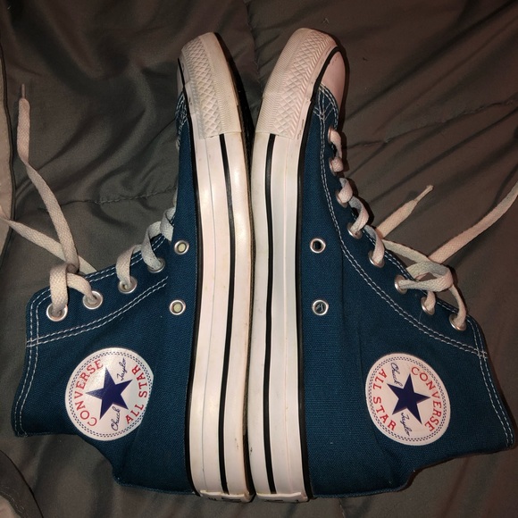Converse Shoes - women’s blue high top converse
